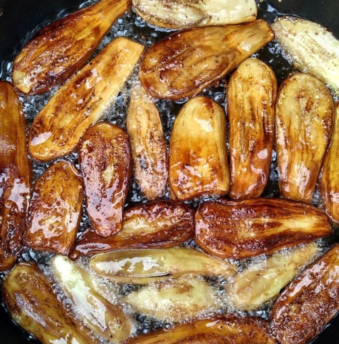 بادمجان محلی سرخ شده وزن ۵۰۰گرمی